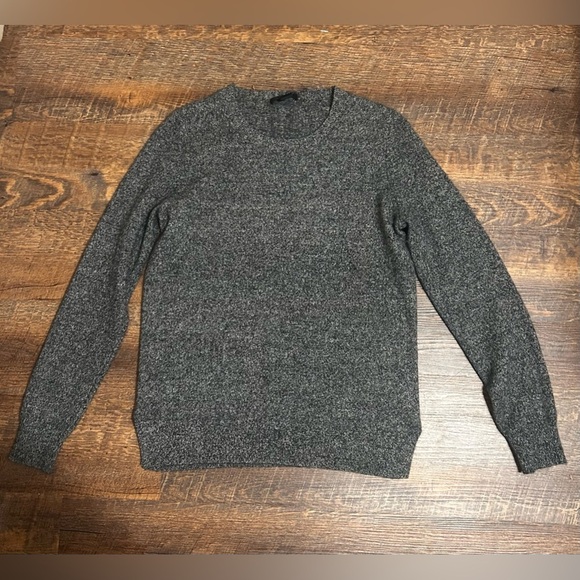 Saks Fifth Avenue 100% Cashmere Pullover Sweater Size Medium - Picture 2 of 5